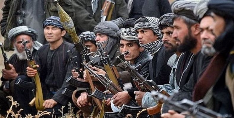 तालिबान का फरमान- दाढ़ी बनाना और ट्रिम करना गुनाह, लगाई रोक