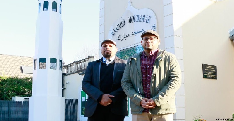 इस्लामिक कट्टरपंथ से परेशान फ्रांस ने बंद करवाई 30 मस्जिदें, हिंसा करने वाले संगठन भी बैन