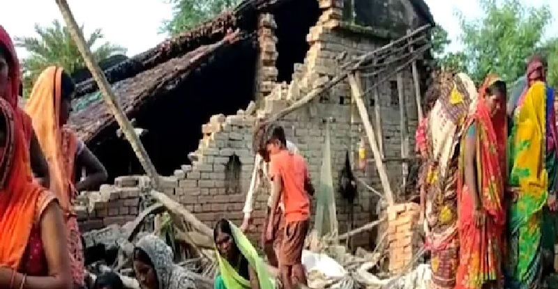 बिहार के समस्तीपुर में तेज बारिश की वजह से गिरी छत, तीन की दर्दनाक मौत