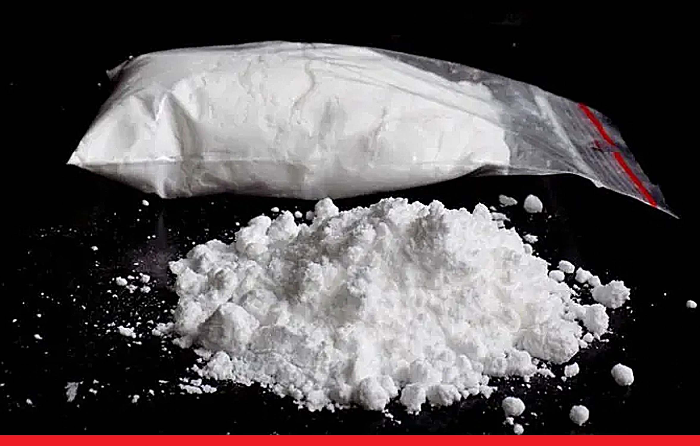 मुंबई में फिर पकड़ी गई 25 किलो हेरोइन, तेल के कैन में छिपी थी ड्रग्‍स