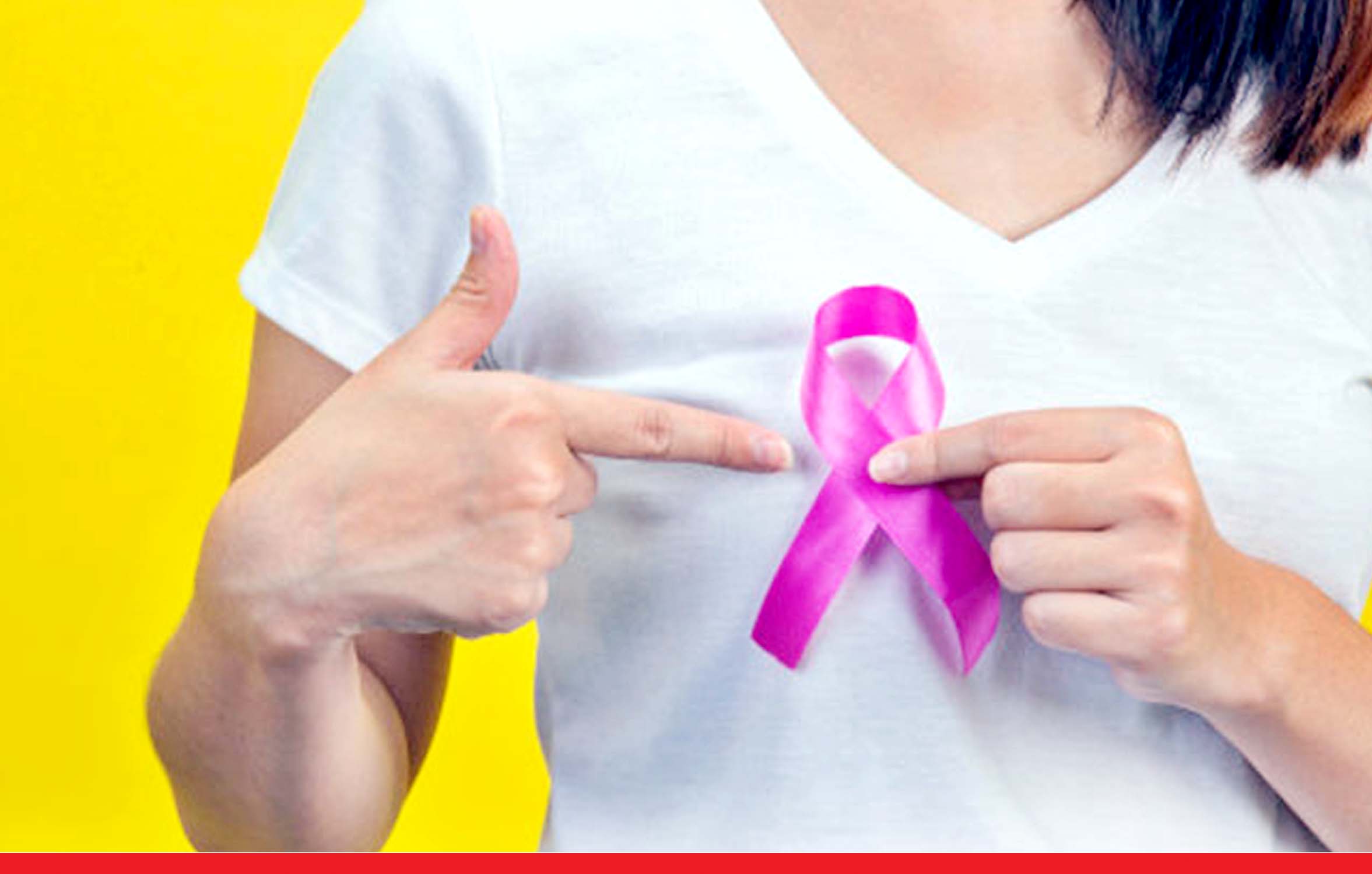 ब्रेस्ट कैंसर को लेकर रहे सतर्क, इन लक्षणों के दिखते ही तुरंत कराएं जांच