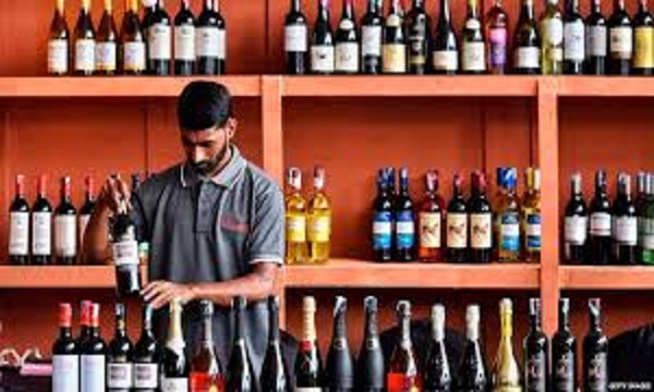 एमपी: शराब की बिक्री बढ़ाने बुलाई गई अफसरों की बैठक, कांग्रेस का तंज- शिवराज सरकार का क्रांतिकारी कदम