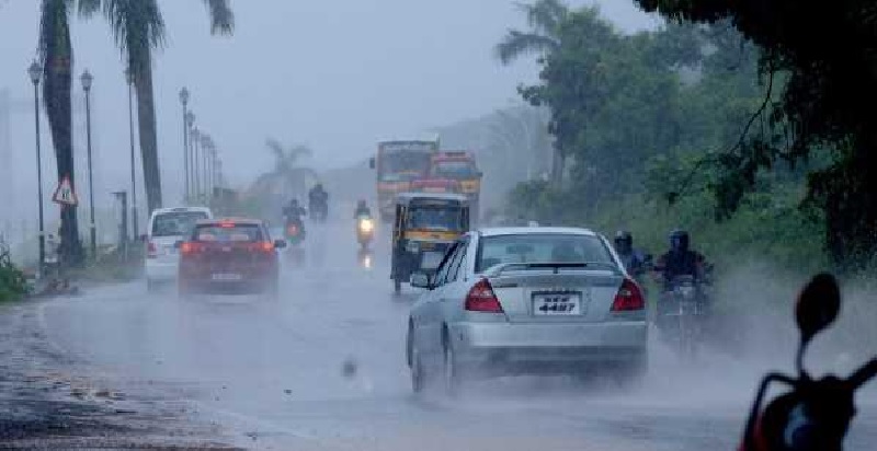केरल में बारिश से कई इलाकों में बाढ़ जैसे हालात, 6 जिलों में ऑरेंज अलर्ट