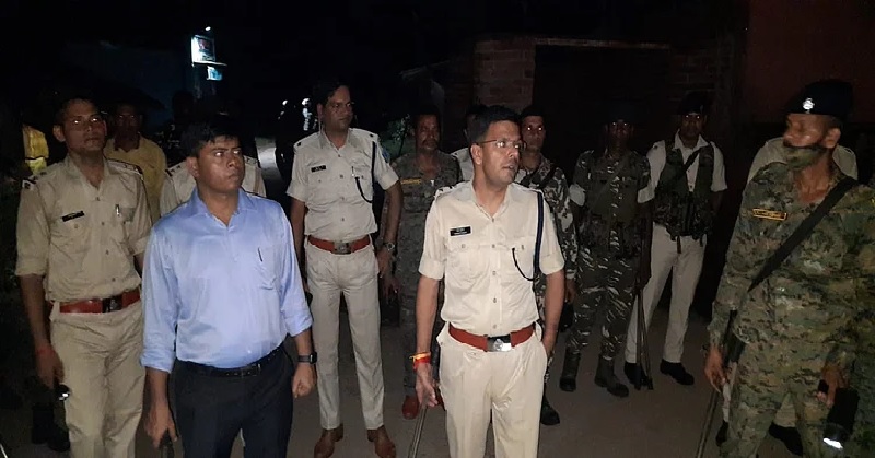 झारखंड के रामगढ़ में रावण दहन रोकने से आक्रोशित ग्रामीणों ने किया पुलिस पर हमला, 6 पुलिसकर्मी घायल