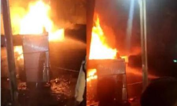 एमपी के जबलपुर में तीन दुकानों में लगी भीषण आग, मची अफरातफरी