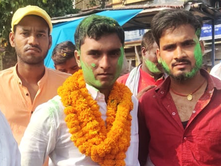 बिहार: भोजपुर में 19 साल का युवक 6 वोट से जीतकर बना मुखिया; भागलपुर में पुलिस-समर्थकों में झड़प