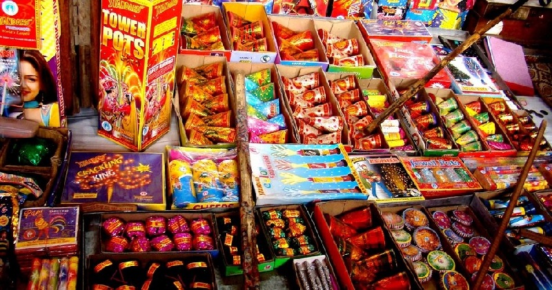 असम की BJP सरकार ने पटाखों पर लगाया बैन, न खरीद सकेंगे- न बेच सकेंगे