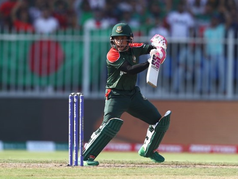 टी-20 विश्व कप : बांग्लादेश-श्रीलंका मैच में आपस में भिड़े खिलाड़ी, हाथापाई की बनी स्थिति 