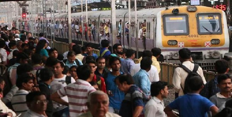 कोरोना वैक्सीन की दोनों डोज ले चुके यात्री कर सकेंगे मुंबई लोकल ट्रेन का सफर