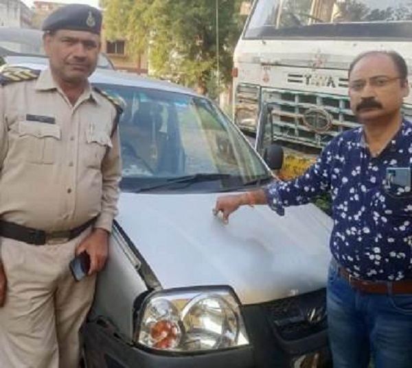 जबलपुर पुलिस ने पकड़ी कार: दरवाजों के पैनल में भरा मिला 15 लाख का गांजा, देखे वीडियो 