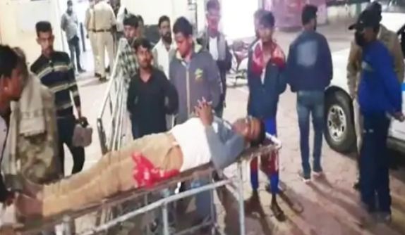 एमपी के जबलपुर में बच्चों के विवाद पर बड़ों में खूनी टकराव, फायरिंग, तीन घायल