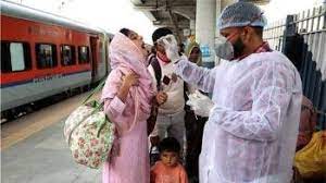जबलपुर रेल मंडल प्रशासन ने खान-पान स्टॉलों के जांच अभियान में लगाया सवा लाख का जुर्माना