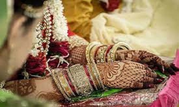 जबलपुर में पत्नी को बहन बनाकर पति कराता था शादियां, फिर लाखों रुपए लेकर भाग जाते, दोनों गिरफ्तार