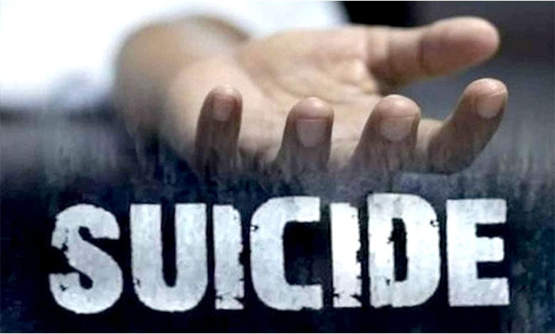 जबलपुर में भाजपा मंडल अध्यक्ष की पत्नी ने फांसी लगाकर की आत्महत्या, घरेलू विवाद के चलते उठाया आत्मघाती कदम