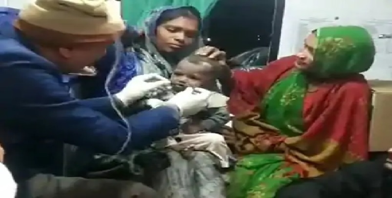 एमपी के छतरपुर में बोरवेल में फंसी बच्ची साढ़े 9 घंटे बाद सुरक्षित आई बाहर, सफल रहा रेस्क्यू ऑपरेशन