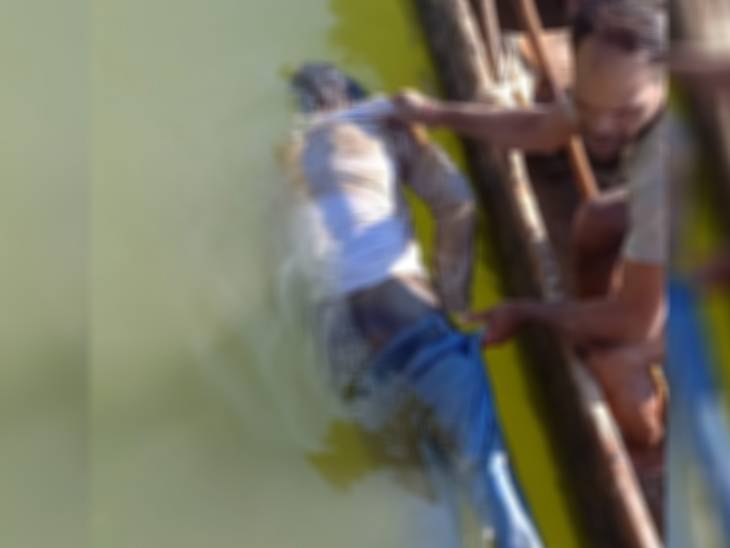 एमपी के रायसेन में नर्मदा में नाव पलटी, एक ही परिवार के 9 लोग सवार थे, 3 मृत