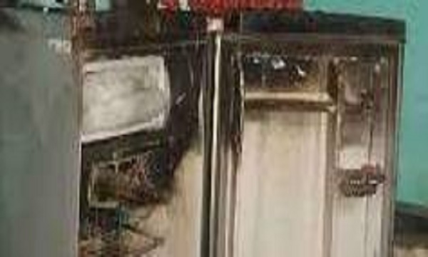 जबलपुर में फ्रिज चालू करते ही ब्लास्ट, घर में लगी आग, मची अफरातफरी