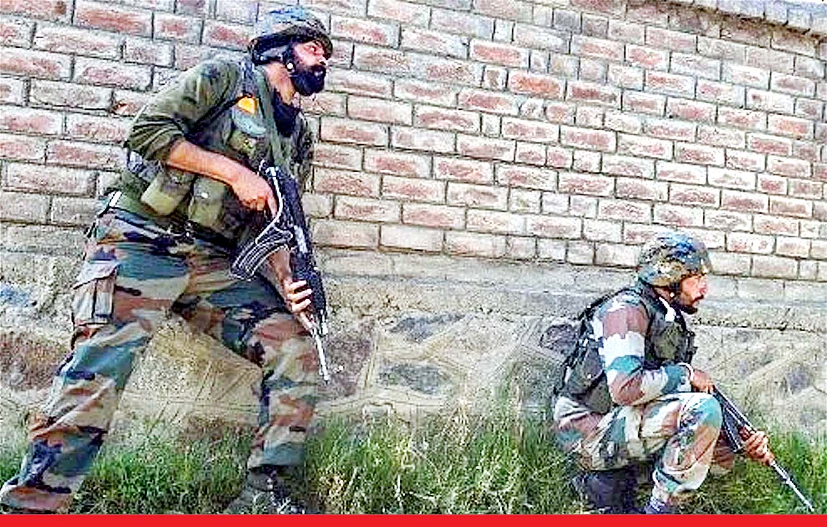 जम्मू-कश्मीर में 2 मुठभेड़ों में 6 आतंकवादी ढेर, एक पुलिसकर्मी भी घायल
