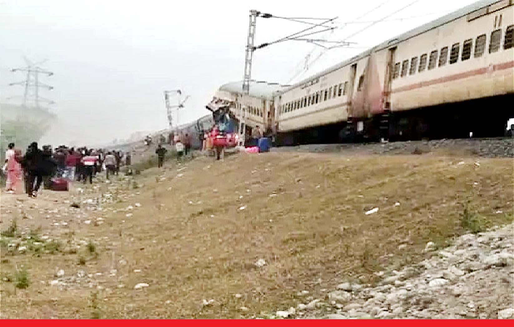 गुवाहाटी-बीकानेर रेल हादसा: 8 हुई मृतकों की संख्या, आज घटनास्थल का दौरा करेंगे रेल मंत्री