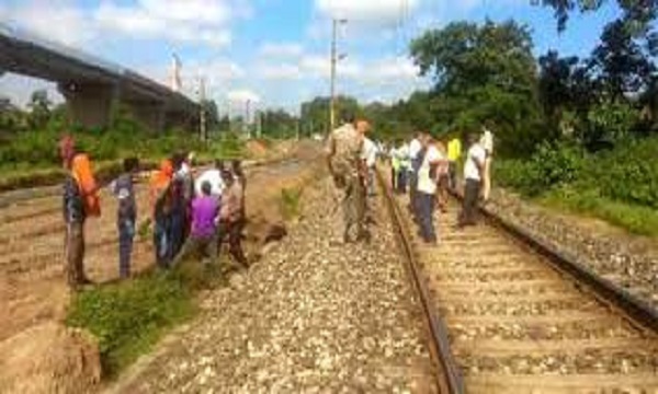 जबलपुर में दिल-दहलाने वाला हादसा: ट्रेन आते देख पटरी पर लेट गया युवक, तीन टुकड़ों में बंट गया शरीर