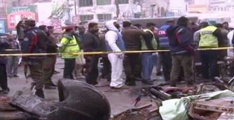 पाकिस्तान के लाहौर में एक के बाद एक चार जबरदस्त धमाके, पांच की मौत और 20 लोग जख्मी
