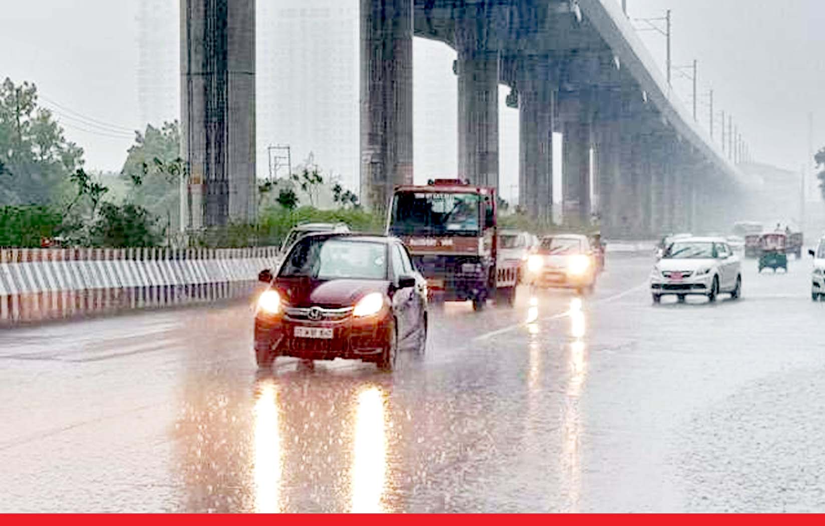 राजधानी दिल्ली में बारिश से टूटा 32 साल का रिकॉर्ड, हवा से बढ़ी ठिठुरन