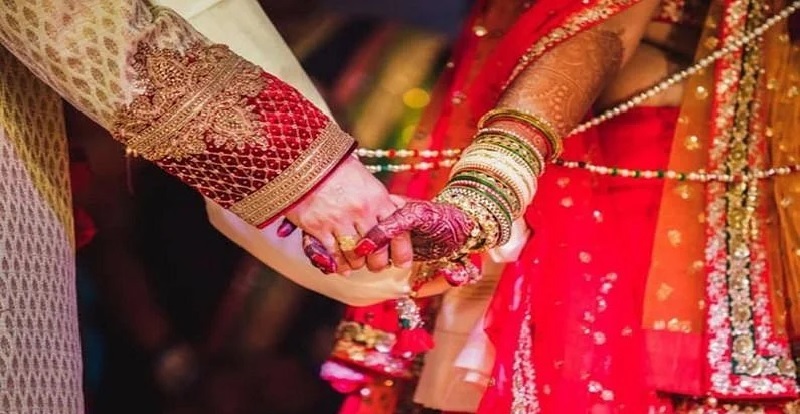 यूपी के लखीमपुर में सरकारी बाबू बोला-इस्लाम कबूल करो तभी मिलेगा शादी का प्रमाण पत्र
