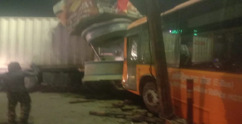 कानपुर में बड़ा हादसा, बेकाबू ई-बस ने 17 वाहनों को रौंदा, 6 लोगों की मौत