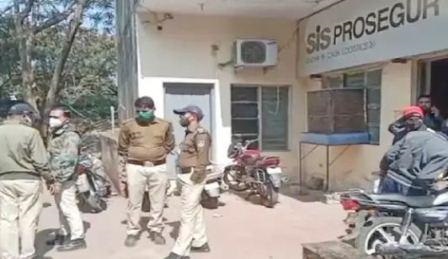 जबलपुर तिलहरी लूटकांड: एसआईएस सिक्योरिटी आफिस पहुंचे पुलिस अधिकारी, बंद कमरे में की पूछताछ