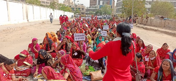 राजस्थान आंगनबाड़ी महिला कर्मियों का जयपुर में विशाल धरना प्रदर्शन 