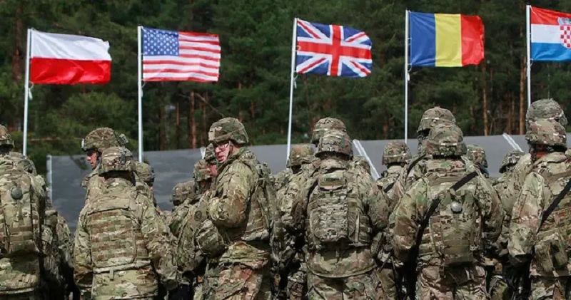 यूक्रेन पर हमले के बीच NATO का बड़ा फैसला, रूस के खिलाफ कार्रवाई की पहल शुरू - लातविया पहुंची अमेरिकी सेना
