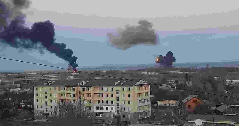 कई दिशाओं से घुसी रूसी सेना, लगातार हो रही बमबारी, यूक्रेन ने पीएम मोदी से की दखल की मांग