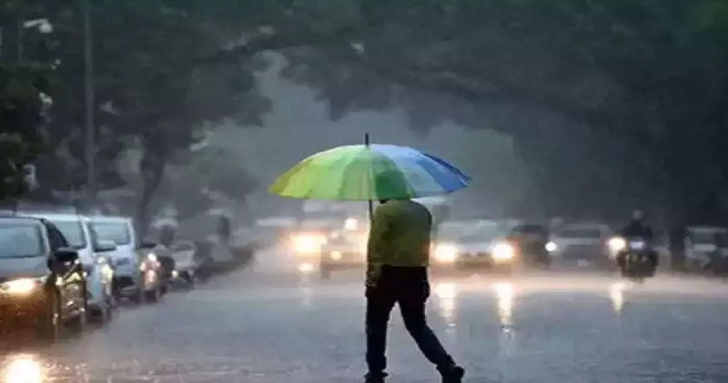 दिल्ली में फिर बदला मौसम का मिजाज, दिल्‍ली के कई इलाकों में तेज बारिश के साथ पड़े ओले