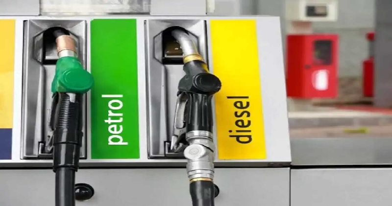 5 महीने ईंधन की कीमतें नहीं बढ़ाने से पेट्रोलियम कंपनियों को हुआ 19,000 करोड़ का नुकसान, मूडीज ने जारी की रिपोर्ट