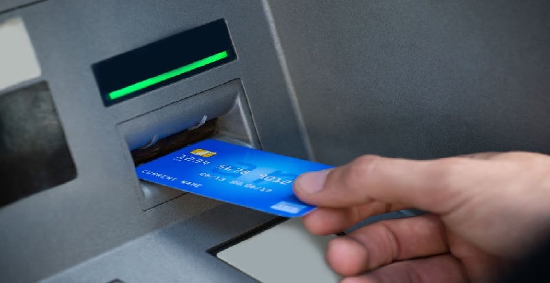 अब सभी बैंकों के ATM से बिना कार्ड डाले निकलेंगे पैसे, रिजर्व बैंक ने लगाई मुहर