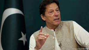 पाकिस्तान: इमरान खान का ऐलान, नेशनल असेंबली में सामूहिक इस्तीफा देंगे पीटीआई के सांसद