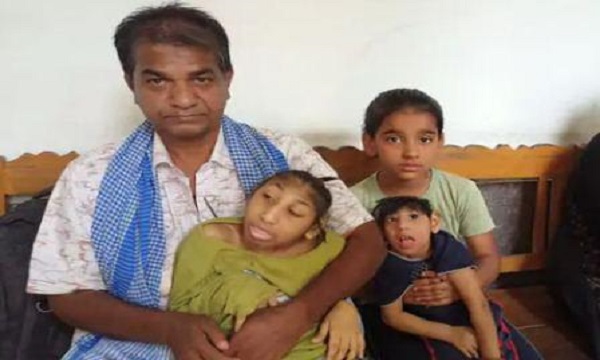 एमपी के जबलपुर में जन्मी दो बहनों को है ऐसी बीमारी, जिसका दुनिया में कही नहीं है इलाज..!