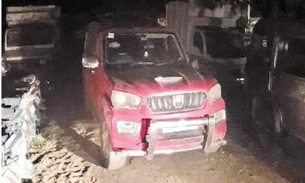 जबलपुर में मासूम बच्चे को कुचलने वाले स्कार्पियों चालक से रिश्तेदारी निभा रहा था पुलिस कर्मी, अधिकारियों ने किया लाइन अटैच