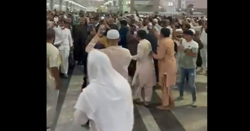 मदीना में पाकिस्तानी पीएम शहबाज शरीफ और उनके डेलीगेशन को देखकर लगे चोर-चोर के नारे