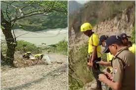 उत्तराखंड के चमोली में भीषण हादसा, पहाड़ी से 250 मीटर नीचे गिरी कार, एक ही परिवार के 5 लोगों की मौत