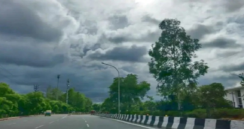 केरल में झमाझम बारिश के साथ मानसून ने दी दस्तक, मौसम विभाग ने कई राज्यों के लिए जारी किया अलर्ट