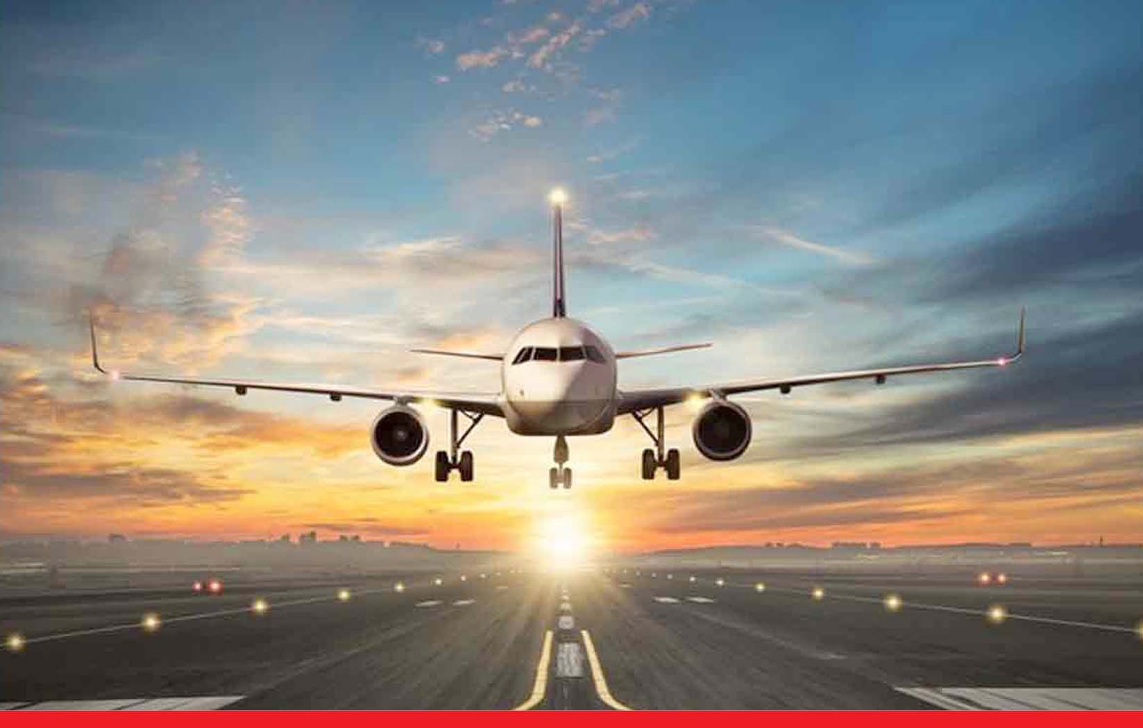 हवाई यात्रा होगी महंगी: एयरलाइंस के अधिकारी बोले- हर महीने 600 रुपये तक बढ़ेंगे टिकट के दाम