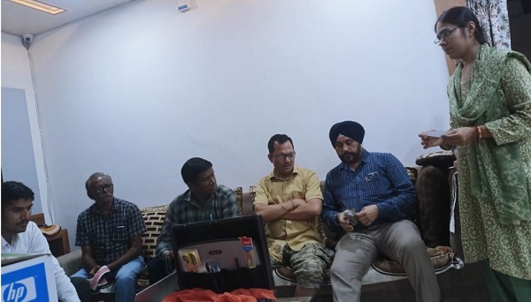 जबलपुर ईओडब्ल्यू टीम ने 35 हजार रुपए की रिश्वत ले रहे तहसीलदार के रीडर को रंगे हाथ पकड़ा