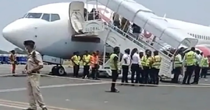पटना में टला बड़ा विमान हादसा: उड़ान भरते ही स्पाइसजेट के विमान के इंजन में लगी आग, सभी यात्री सुरक्षित