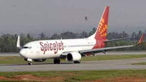 दिल्ली से जबलपुर के लिए उड़े स्पाइसजेट की फ्लाईट की इमरजेंसी लैडिंग कराई