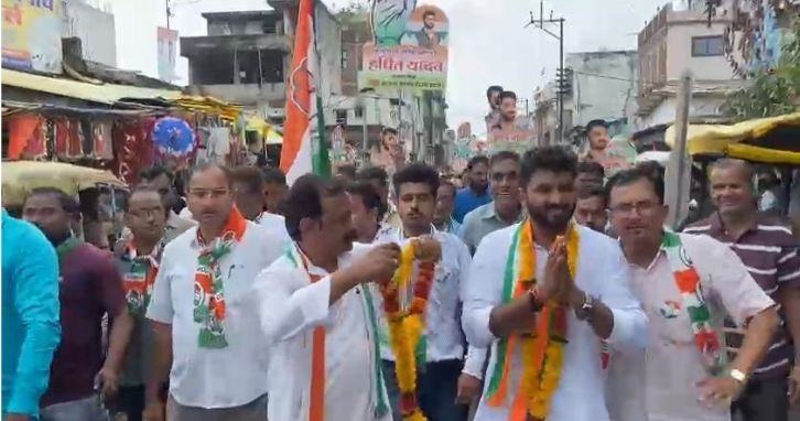 जबलपुर में कांग्रेस पार्षद प्रत्याशी हर्षित यादव के समर्थन में उमड़ा जनसैलाब, देखे वीडियो
