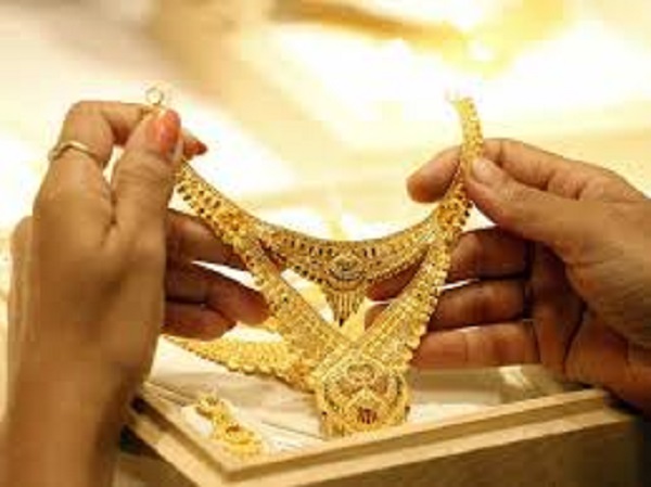 जबलपुर के सराफा बाजार में पकड़े गए बिहार के ठग, नकली सोने का हार बेचने आए थे