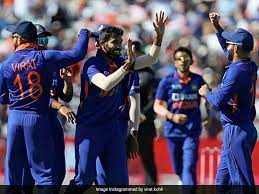 इंडिया-इंग्लैंड वनडे : भारत ने टॉस जीतकर गेंदबाजी चुनी, अंग्रेजों के 3 विकेट गिरे, विराट कोहली प्लेइंग-11 से बाहर