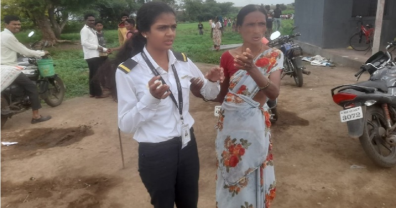 महाराष्ट्र: उड़ान के दौरान तकनीकी खामी आने के बाद खेत में गिरा ट्रेनी एयरक्राफ्ट, महिला पायलट हुई घायल