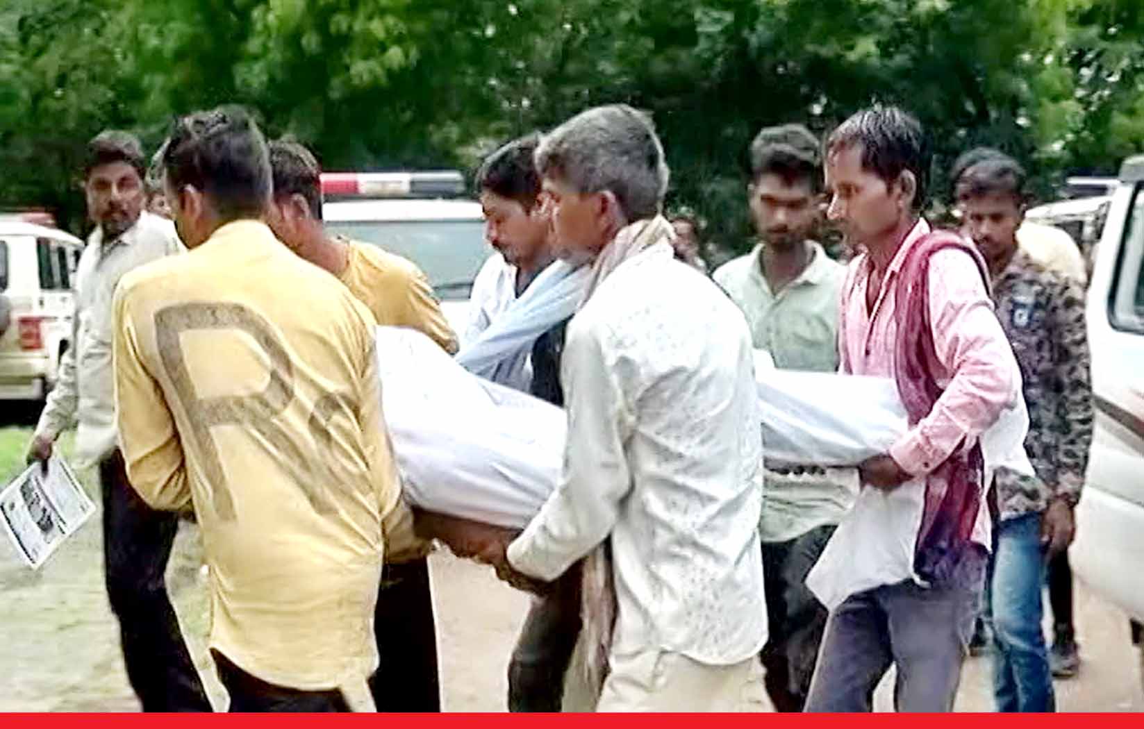 गुजरात जहरीली शराब कांडः अब तक 39 लोगों की हुई मौत, 60 अस्पताल में भर्ती